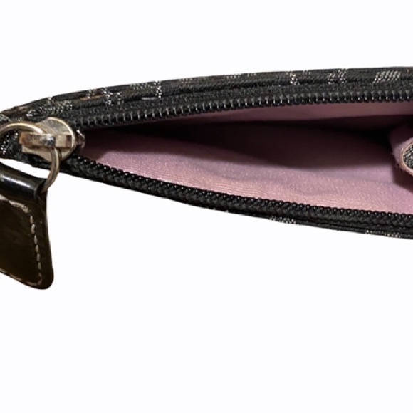 SOLD - Authentic COACH Card Money Holder - GUC. - Picture 10 of 11